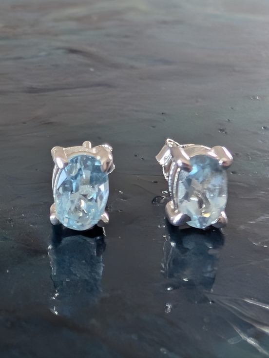 Jewelry - Sterling Silver Genuine Blue Topaz Oval Stud Earrings 🆕